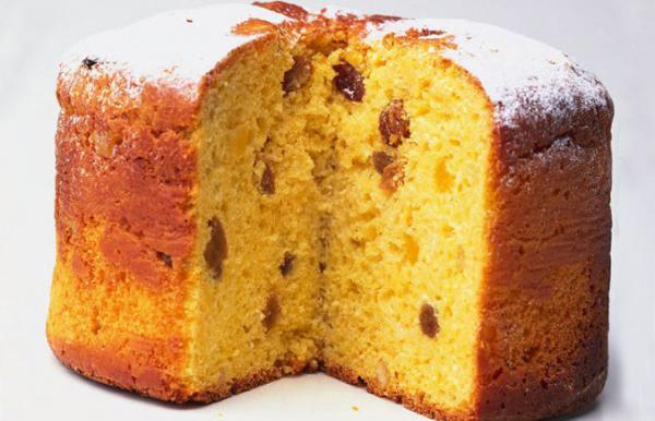 Дарія Цвек звертала увагу на те, що борошна повинно бути рівно 1 кг, не більше (бо паска буде тугою) і не менше (бо паск