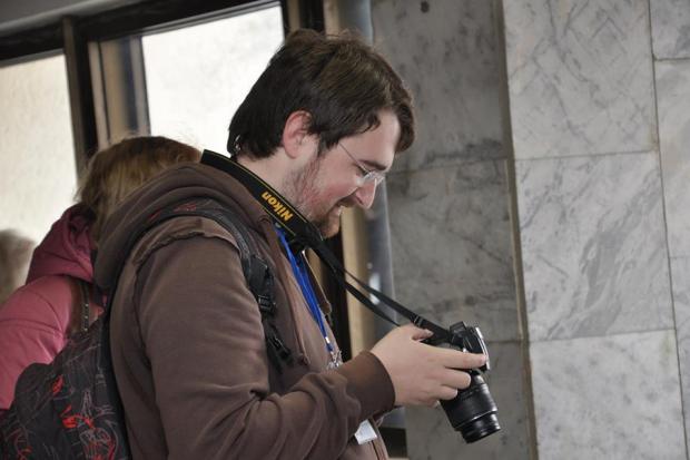 Журналіст і редактор сайту змінив фотоапарат і клавіатуру на зброю | Фото: Oksana Ostrovska/Facebook