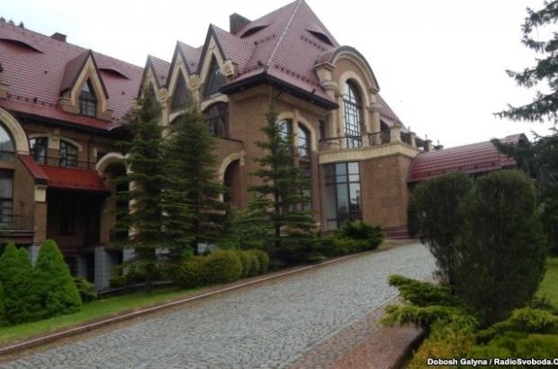 Президентська резиденція &laquo;Синьогора&raquo;, Івано-Франківщина, Гута