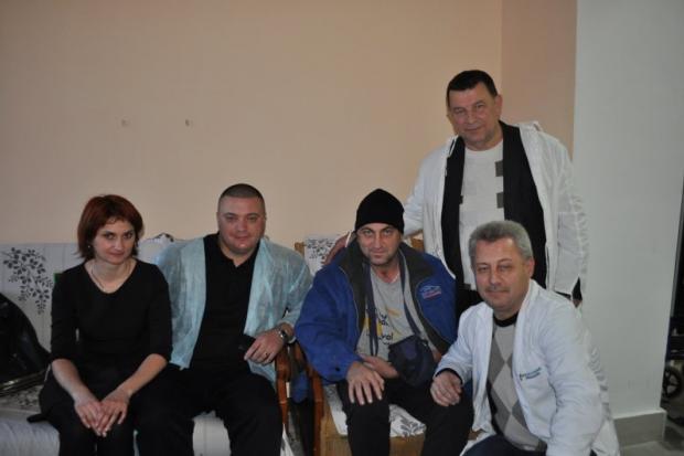 Володимир Данилів після Нового року повернеться в госпіталь, а сільський голова Олег Климишин &mdash; встав з інвалідног