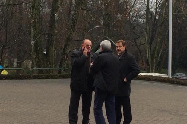 Зюганова облили кров&rsquo;ю і дали по "ворожій пиці" | Фото: Facebook