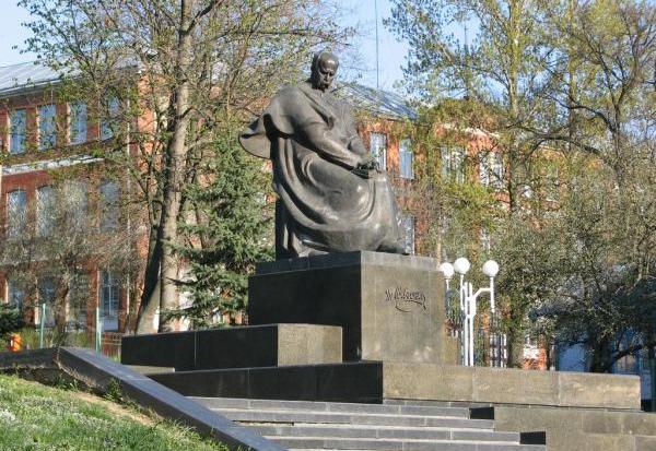 Попередник пам'ятника Тарасу Шевченку у Калуші нині встановлений у Сімферополі