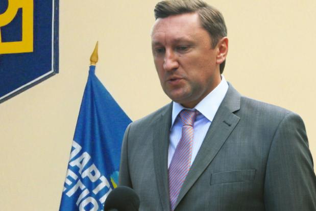 МОН вимагає від ректора добровільно написати заяву на звільнення, бо своїми вчинками Онищенко компроментує не лише Полта