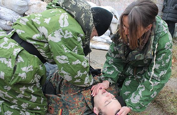 Це було лише перше навчання з десяти. Потім усі курсанти поїдуть на фронт. | Фото: Youtube