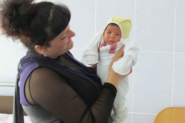 Надія Шварцер з Криму нині мешкає в одному з сіл Калуського району | Фото: Ігор Мудрик