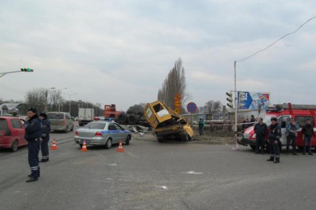 У ДТП постраждали троє людей | Фото: stav.aif.ru