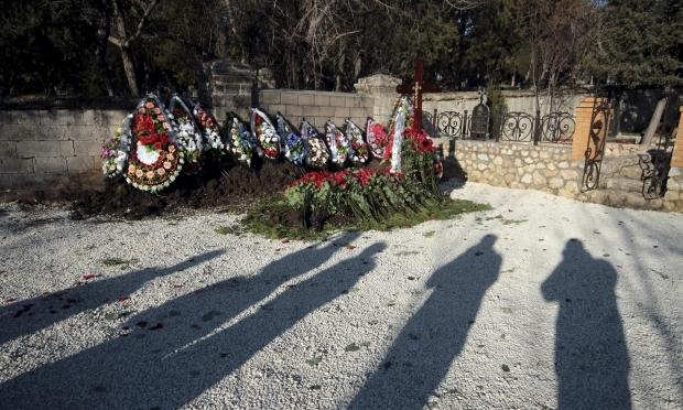 Безіменна могила в Севастополі. Можливо, тут поховали загиблого на озері Байкал молодшого сина екс-президента України Ві