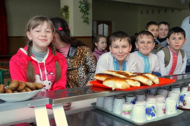 Борг "Школяра" сягнув майже мільйона гривень. Чергове комунальне підприємство наказало довго жити | Фото: firt