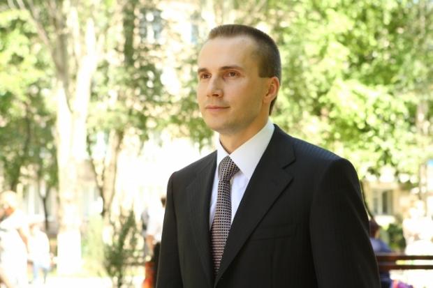 Олександр Янукович каже, що брата поховали у Севастополі, бо саме там проживає їхня матір. | Фото: ukrinform.ua