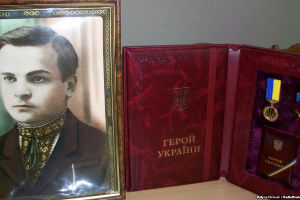 Інженер із Калуша, якого переслідував і польський, і сталінський режими, у 1978 році на Чернечій горі у Каневі здійснив 