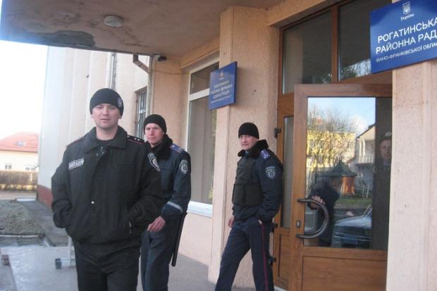 Надія Цимбаліста вважає, що встановлення відеоспостереження допоможе запобігти загрозі терористичного нападу. | Фото: ro