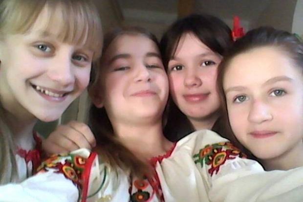 Настя Тиновець, Софія Демків, Марічка Федоришин і Діана Мельник