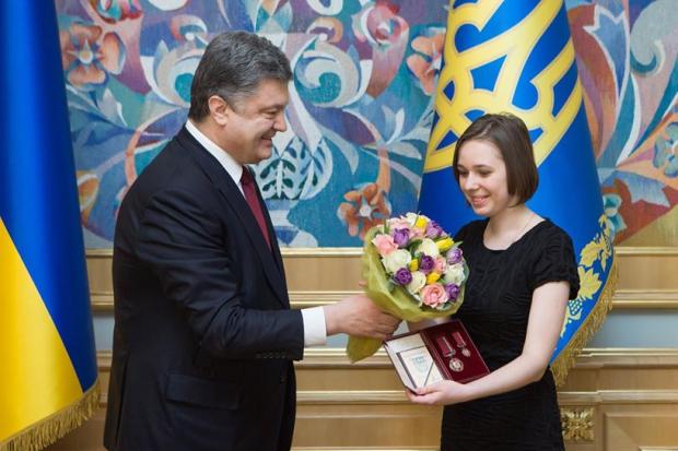 Президент зазначив, що Україна пишається перемогою Марії Музичук | Фото: Петро Порошенко/Facebook