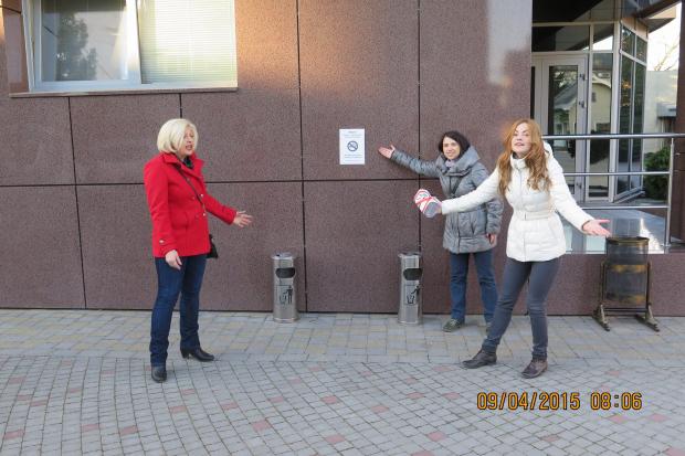 У центральному офісі ПАТ "Прикарпаттяобленерго" сьогодні особливий чистий четвер | Фото: Здоров'я на робо