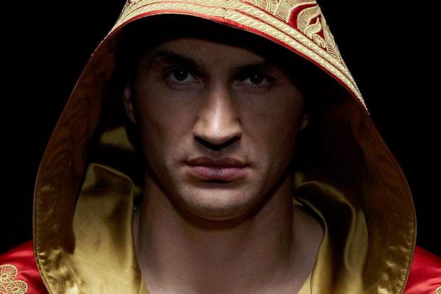 Наразі чемпіон готується до чергового поєдинку | Фото: akcent.org.ua