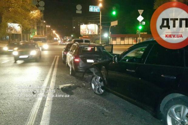 За словами свідків, водій "Infiniti" перебував у неадекватному стані, ледве говорив і не дуже розумів, що відб