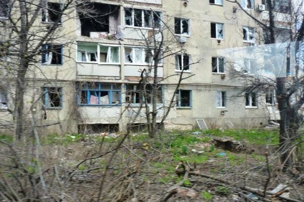 Населені пункти Донеччини попереджають про замінування і вражають обгорілими будинками | Фото:  Олександра Колесника