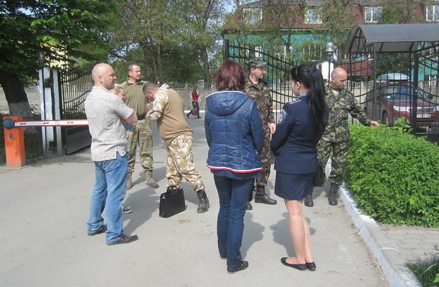 На ТзОВ &ldquo;Галичина-Табак&rdquo; не змогли дочекатися директора. Робочі кабінети позачиняли разом із людьми