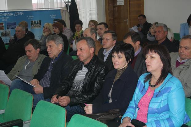 Народний депутат пропонує об&rsquo;єднати місто і район. Однак, на Калущині більше схиляються до укрупнення існуючих тер