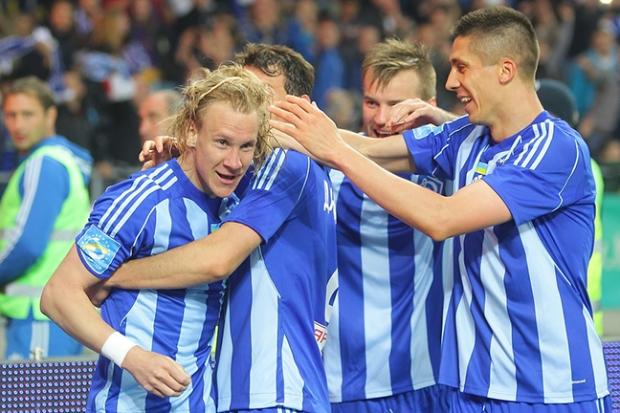 Домагой Віда (ліворуч) став автором "золотого" голу "Динамо" в сезоні 2014/2015 | Фото: fcdynamo.kie