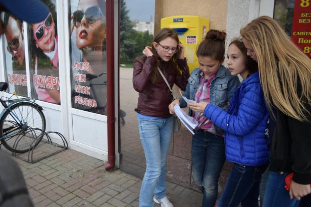 Діти вчилися в реальній ситуації бути винахідливими, веселими, дружніми | Фото: Natali  Zaharova/Facebook