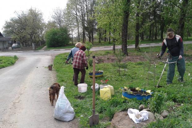 Мешканці вулиці самотужки зайнялися її благоустроєм | Фото: Дана Олеськів