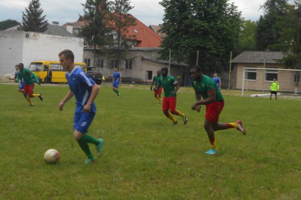 Курсанти перемогли із рахунком 6:5, проте, і самі гравці, і вболівальники запевнили, що справжньою перемогою у грі стала