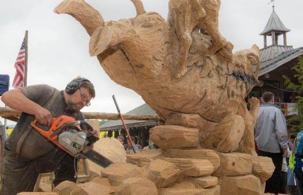 У цьому році темою для Чемпіонату світу з різьби бензопилою, який проводиться в Європі з кінця ХХ століття, була обрана 