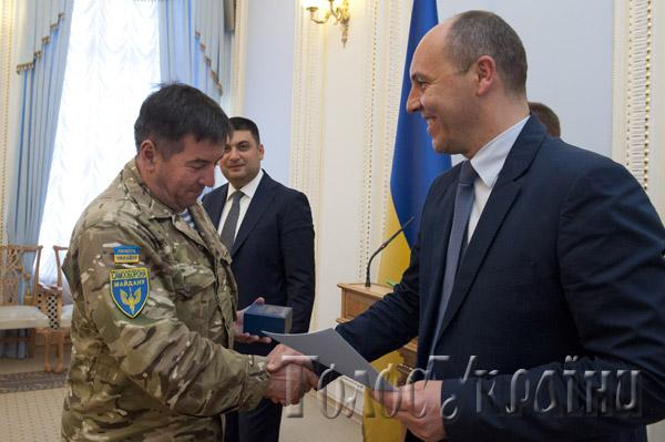 Годинники отримали у подарунок усі нардепи, які служили у Національній гвардії