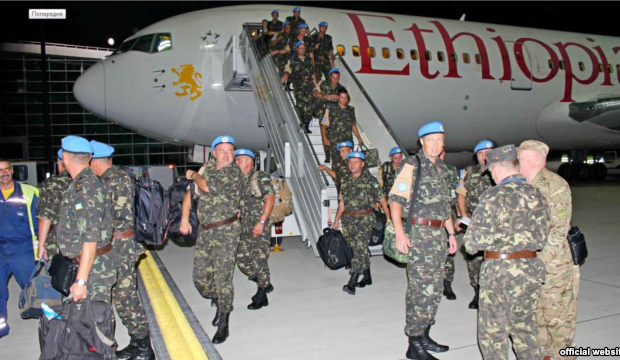 Повернення українських військових з місії ООН у Ліберії, Львів, 6 червня 2015 року. | Фото: Міністерство оборони України