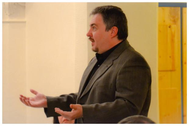 "Я красти не буду, усі це знають, зберу зондер-команду, щоб цих анаконд винищити", &mdash; переконує Мирослав 