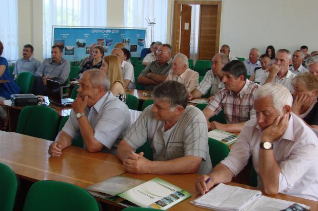 Протокол зборів надали голові Калуської РДА Наталії Бабій. Саме від неї залежить подальший розвиток подій | Фото: Калусь