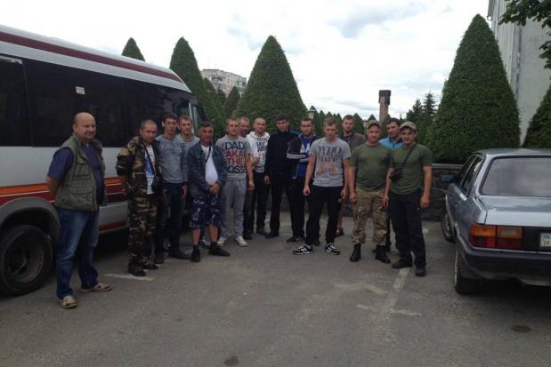 У Долниській РДА запевняють, що бригаду забезпечено транспортом, пальним, будівельними матеріалами | Фото: Долинська РДА