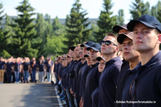 Сьогодні увечері вручать сертифікати близько 2000 випускників київської &laquo;поліцейської академії&raquo; | Фото:  Бог