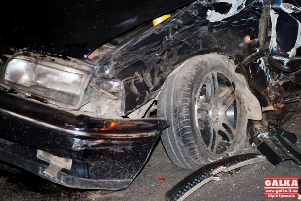 На одній вулиці в Івано-Франківську ледь не одночасно звучали вистріли і сталося дві ДТП | Фото: http://www.galka.if.ua/