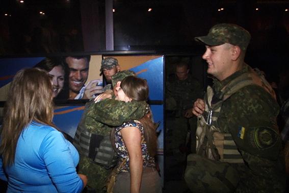 Прикарпатці повернулися з відрядження з численними відзнаками керівників донецької міліції та подякою усьому загону | Фо