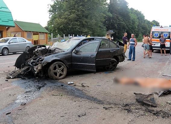У вчорашній ДТП у Павлівці загинув 40-річний Віталій Худин, син Василя Худина, директора фізкультурно-спортивного клубу 