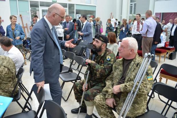 Загалом з аукціону в музеї Шевченка продали 21 картину | Фото: прес-служба Асоціації платників податків України