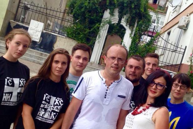 На кожній із локації учасники квесту мали зробити селфі. Найважче було відгадати капличку святої Анни на проспекті Лесі 