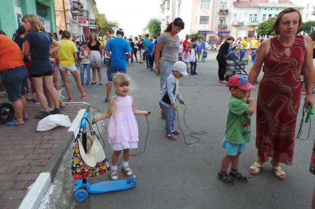 Учасників змаганб розділили на кілька підгруп, враховуючи вік і стать дітей | Фото: Олег Нижник/Facebook