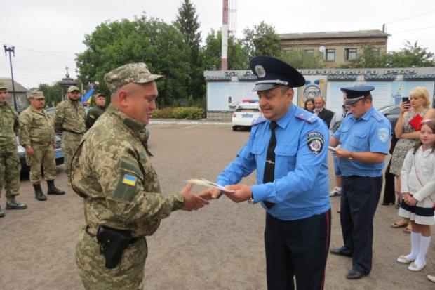 За сумлінне виконання службових обов&rsquo;язків інспектори ДАІ отримали грамоти та подяки | Фото: прес-служба УДАІ УМВС