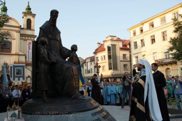 Глава Церкви подякував усім і кожному, хто посприяв тому, що постав цей монумент Митрополитові