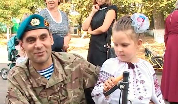 Данило Семчишин воліє більше говорити про дітей, ніж про війну | Фото: Скрін з відео