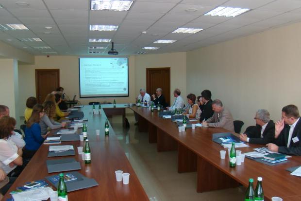 Головною метою проекту було зміцнення соціального та економічного розвитку в Карпатському регіоні шляхом сприяння співпр