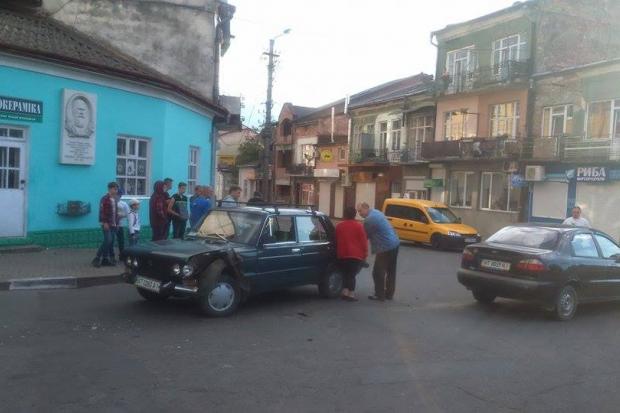 Обидві автівки в результаті ДТП  постраждали | Фото: Ігор Мудрик