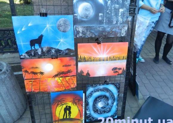 Працювати потрібно на відкритому просторі, адже фарби є дуже токсичними