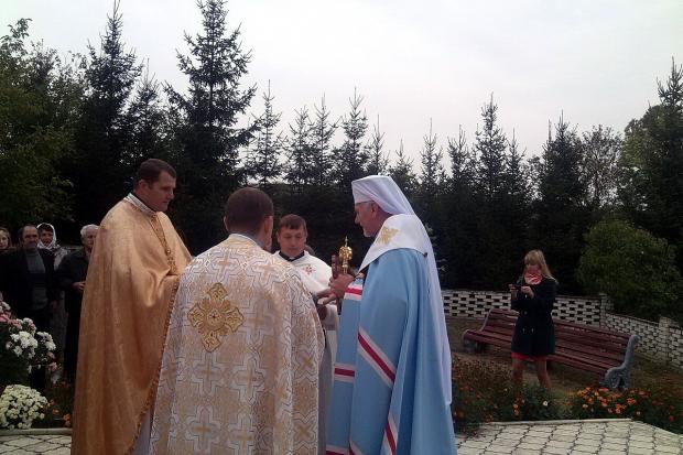 Митрополит Володимир освятив відновлений храм у с. Слобода. | Фото: Прес-служба Архієпархії УГКЦ
 





