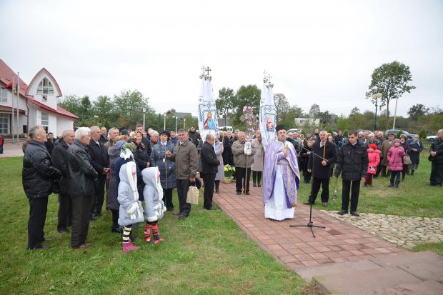 У заході взяли участь представники влади району, політичних сил, ветерани ОУН-УПА, учасники АТО, мешканці Калущини | Фот