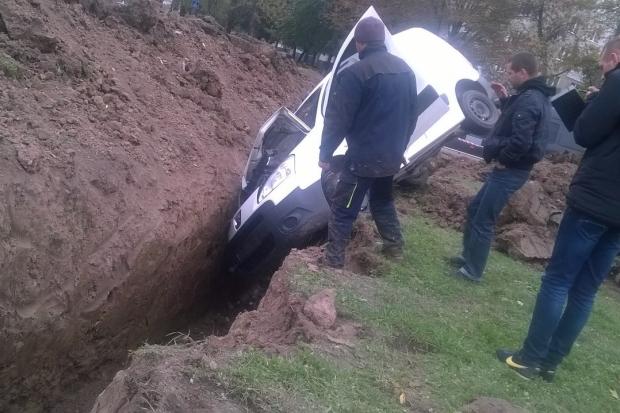 Очевидці події стверджують, що у ДТП ніхто не постраждав | Фото: Калуський Формат/ВКонтакте