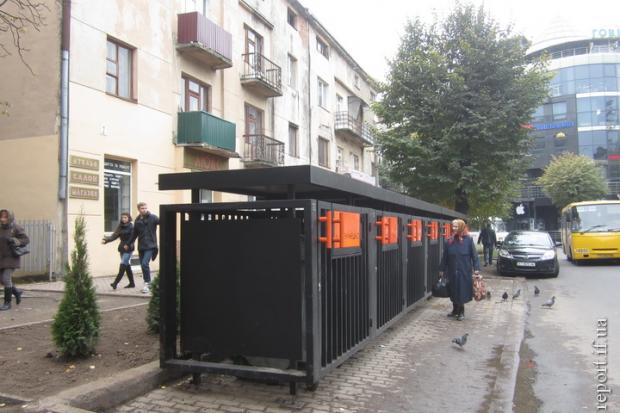 Лише працівники, які вивозитимуть сміття, матимуть доступ до контейнерів